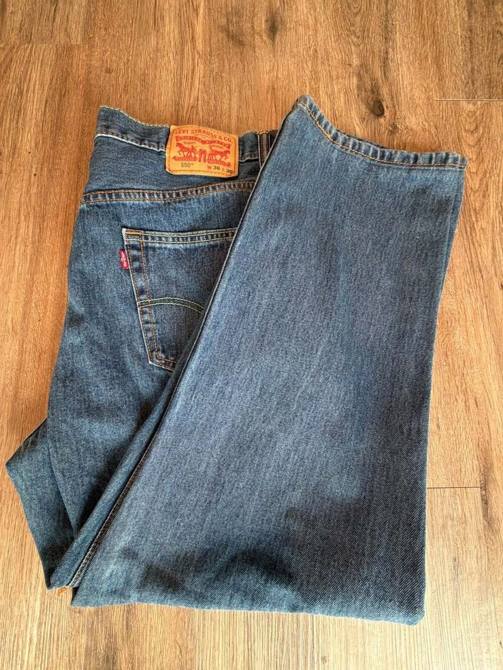 Levi's 550 Jeans Size W36 L30 Blue Denim Relaxed Fit